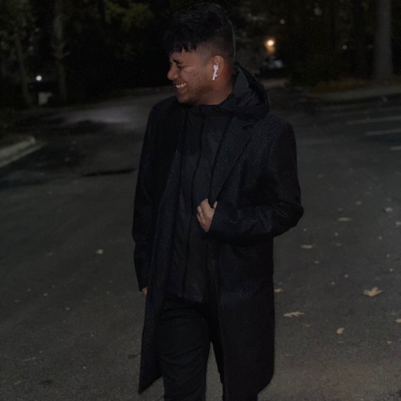 Meet your Posher, Cassidy - Picture 1 of 1